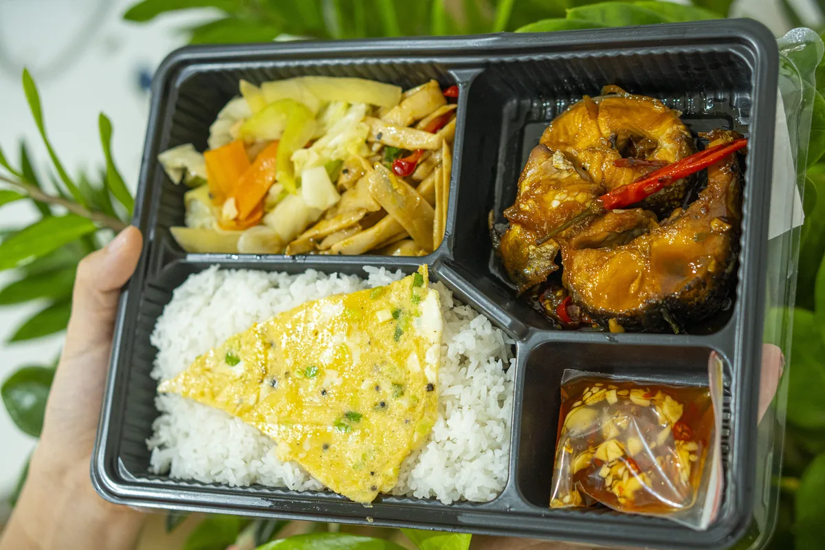 Rice with Clay-pot Braised Snakehead Fish
