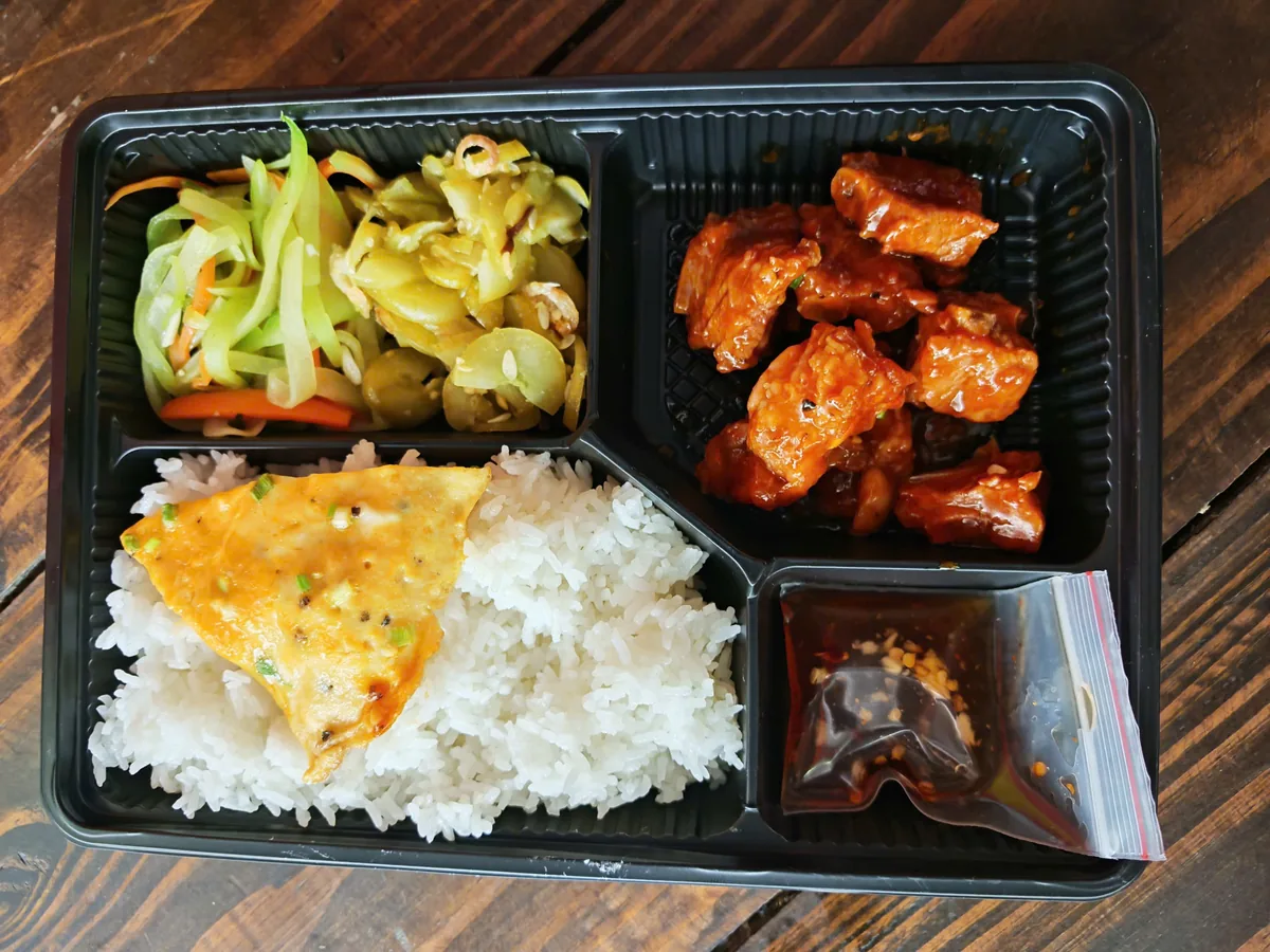 Rice with Pork Ribs Braised with Pineapple
